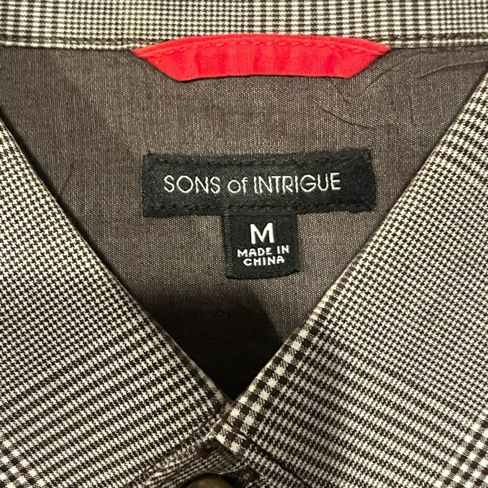 Button down - Picture 4 of 4